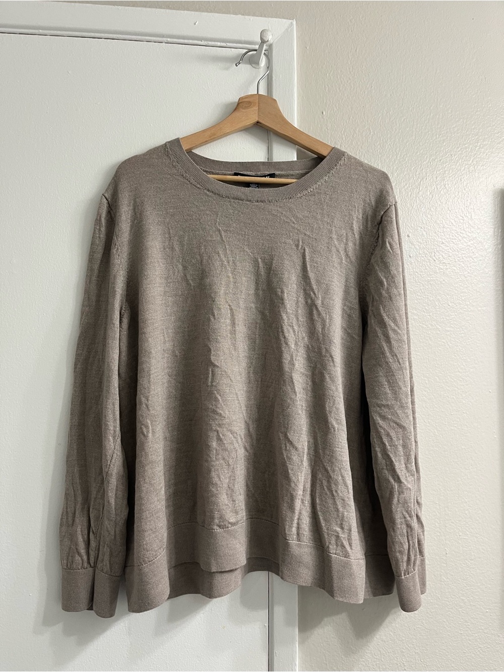 100% wool Katherine Barclay Crewneck Sweatshirt - Taupe